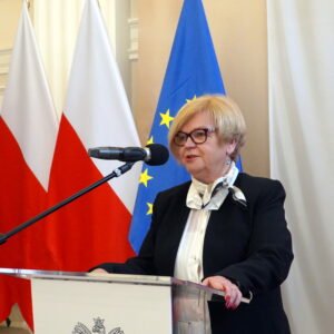 Wojewoda podkarpacki Teresa Kubas-Hul przemawia podczas uroczystości