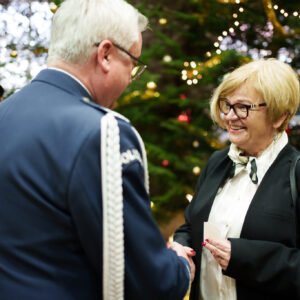 Przedstawiciele służb mundurowych biorący udział w spotkaniu opłatkowym
