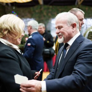 Przedstawiciele służb mundurowych biorący udział w spotkaniu opłatkowym