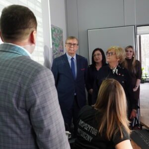 Wojewoda z wizytą w Centrum Powiadamiania Ratunkowego w Rzeszowie
