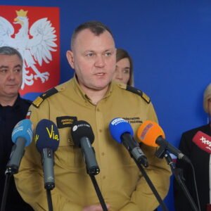 Uczestnicy konferencji prasowej wojewody