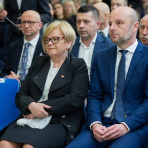 Uczestnicy spotkania na temat przyszłości kształcenia zawodowego