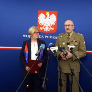   1 lutego na terenie województwa podkarpackiego rozpoczyna się kwalifikacja wojskowa, która potrwa do 30 kwietnia. Zostanie przeprowadzona przy współudziale: Wojewody Podkarpackiego, starostów (prezydentów miast na prawach powiatów), Szefa Ośrodka Zamiejscowego w Rzeszowie Centralnego Wojskowego Centrum Rekrutacji i Szefów WCR.