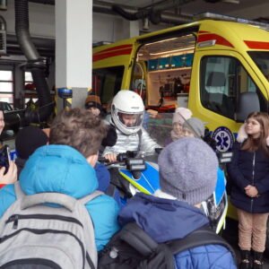 Uczestnicy obchodów 112
