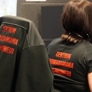 Uczestnicy obchodów 112