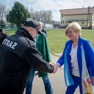 Uczestnicy spotkania z minister edukacji Barbarą Nowacką