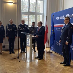 Uczestnicy ceremonii ślubowania policjantów