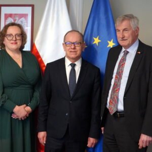 I wicewojewoda podkarpacki Wiesław Buż, konsul generalny Niemiec w Krakowie Holger Mahnicke, konsul honorowy Niemiec w Rzeszowie Agnieszka Buk