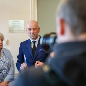 Wicewojewoda Paweł Bartoszek podczas uroczystości w szpitalu