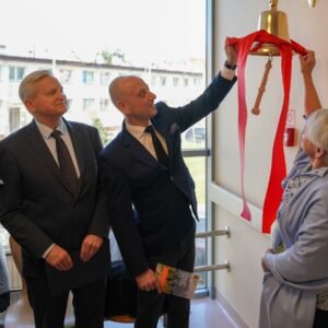 Wicewojewoda Paweł Bartoszek podczas uroczystości w szpitalu