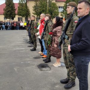Żołnierze podczas uroczystej przysięgi