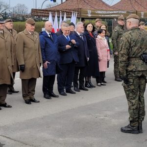 Żołnierze podczas uroczystej przysięgi