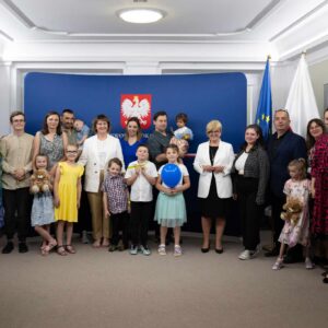 Wojewoda podczas spotkania z rodzinami zastępczymi
