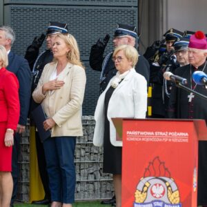 Uczestnicy obchodów z okazji Dnia Strażaka