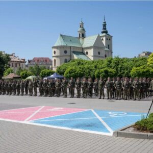 Uczestnicy przysięgi wojsk obrony terytorialnej