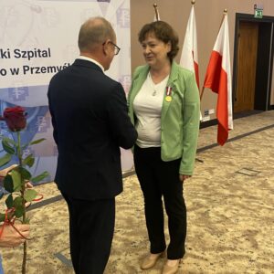 Uczestnicy uroczystości wręczenia odznaczeń w Przemyślu