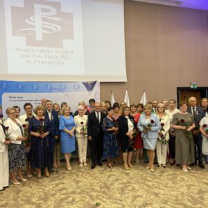 Uczestnicy uroczystości wręczenia odznaczeń w Przemyślu