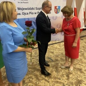 Uczestnicy uroczystości wręczenia odznaczeń w Przemyślu