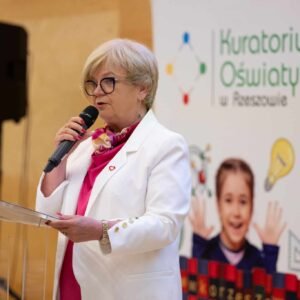 Uczestnicy gali laureatów konkursów przedmiotowych