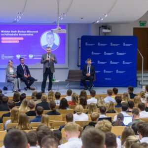 Uczestnicy spotkania na Politechnice Rzeszowskiej