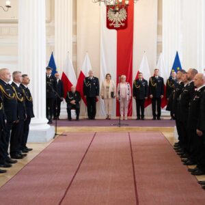 Uczestnicy uroczystości strażackich