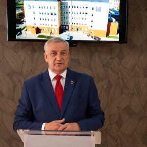 Uczestnicy otwarcia SORu w szpitalu MSWiA