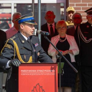 Uczestnicy uroczystej zbiórki strażackiej