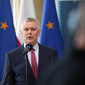 Wspólna konferencja prasowa ministra Tomasza Siemoniaka i premiera Donalda Tuska w Rzeszowie na temat przywrócenia 10 delegatur Agencji Bezpieczeństwa Wewnętrznego.