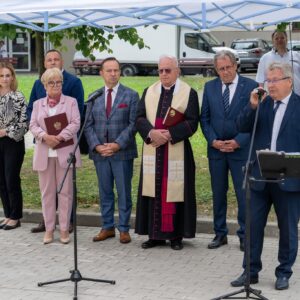 Uczestnicy otwarcia Jarosławskiego Centrum Zdrowia Psychicznego
