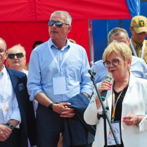 Uczestnicy zawodów strażackich