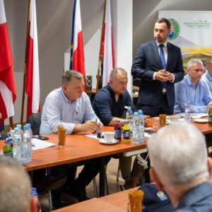 Uczestnicy wyjazdowego posiedzenia komisji sejmowej