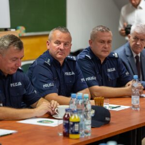 Uczestnicy wyjazdowego posiedzenia komisji sejmowej