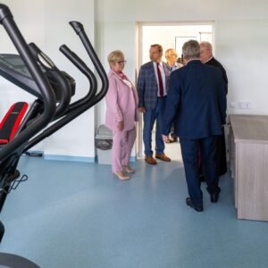 Uczestnicy otwarcia Jarosławskiego Centrum Zdrowia Psychicznego