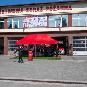 Uczestnicy uroczystej zbiórki strażackiej
