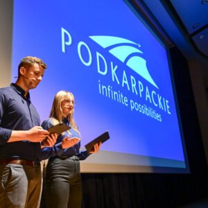 Studenckie Koło Naukowe PRz Racing Team działające na Politechnice Rzeszowskiej zaprezentowało swoją najnowszą konstrukcję. To elektryczny bolid PMT-06E.