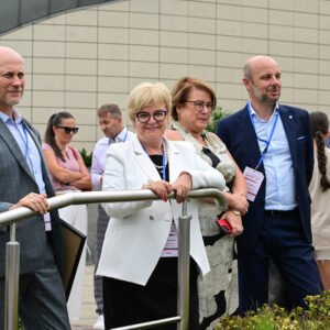 Studenckie Koło Naukowe PRz Racing Team działające na Politechnice Rzeszowskiej zaprezentowało swoją najnowszą konstrukcję. To elektryczny bolid PMT-06E.