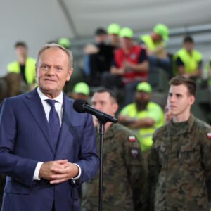 Szef rządu i ambasador USA w Polsce spotkali się w Jasionce z polskimi oraz amerykańskimi żołnierzami.