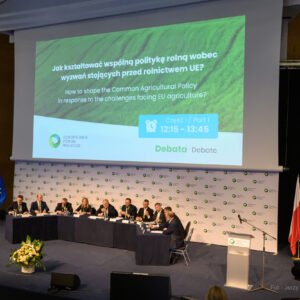 Uczestnicy głównej debaty pierwszego dnia Forum: "Debata Główna I: Jak kształtować wspólną politykę rolną wobec wyzwań stojących przed rolnictwem UE?"