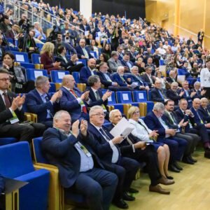 Widok sali oraz uczestników jednego z paneli podczas Europejskiego Forum Rolniczego w Jasionce.