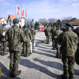 Uczestnicy obchodów Narodowego Dnia Pamięci Żołnierzy Wyklętych