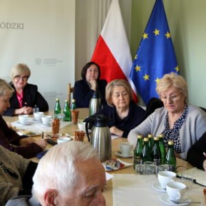 Uczestnicy spotkania zespołu ekspertów do spraw polityki senioralnej