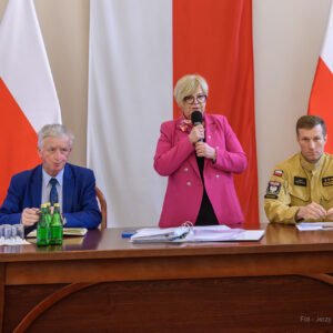Uczestnicy spotkania dotyczącego obrony cywilnej