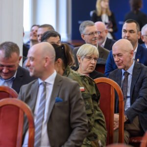 Uczestnicy spotkania dotyczącego obrony cywilnej
