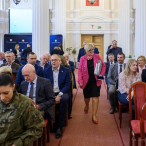 Uczestnicy spotkania dotyczącego obrony cywilnej