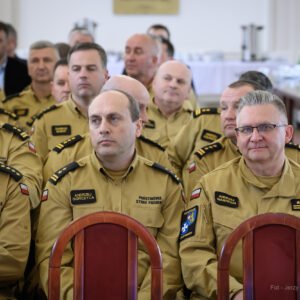Uczestnicy spotkania dotyczącego obrony cywilnej