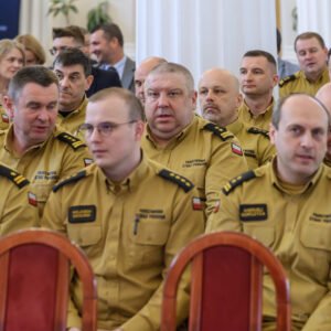 Uczestnicy spotkania dotyczącego obrony cywilnej