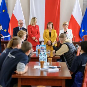 Uczestnicy rozpoczęcia gry miejskiej