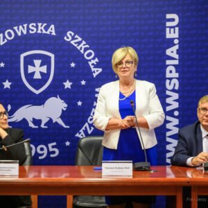 Zdjęcie przedstawia uczestników spotkania z szefową Służby Cywilnej Anitą Noskowską Piątkowską